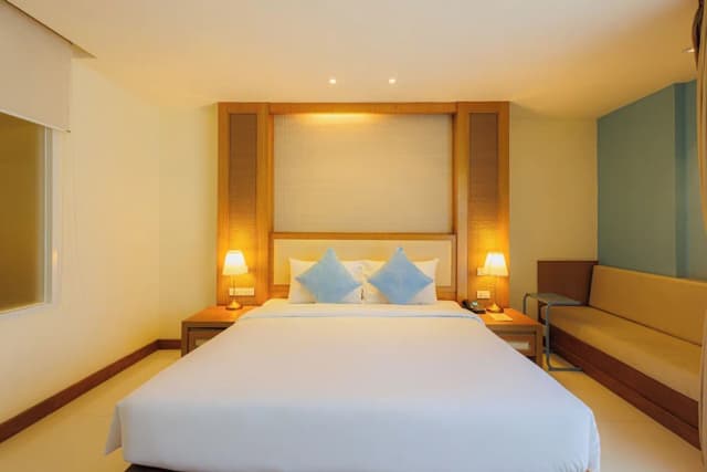 ASHLEE Plaza Patong Hotel & Spa-Superior King Bed-6