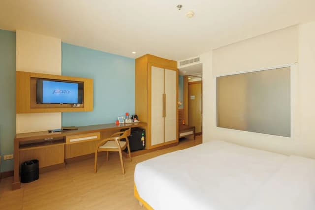 ASHLEE Plaza Patong Hotel & Spa-Deluxe King Bed-2