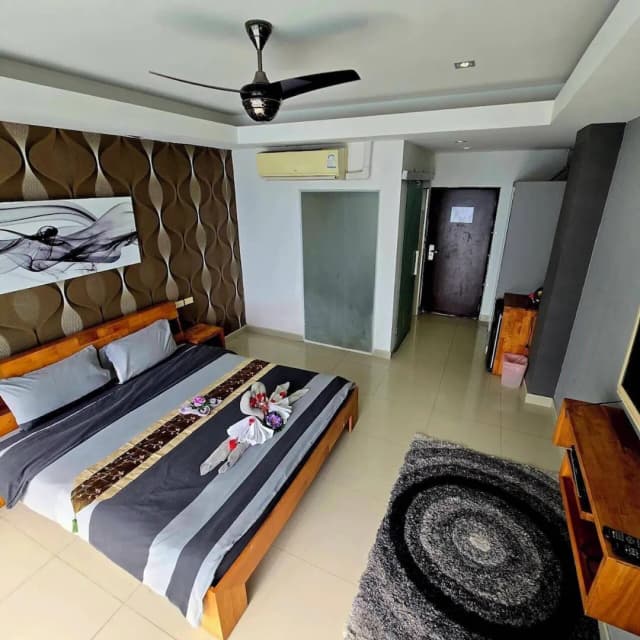 Cozy Resort, A Boutique Hotel-Classic Room, 1 King Bed, Pool View-4