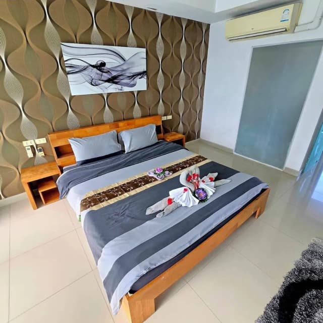 Cozy Resort, A Boutique Hotel-Classic Room, 1 King Bed, Pool View-5