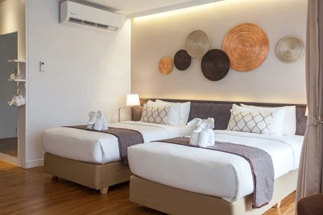 Hill Fresco-Premier Studio-2