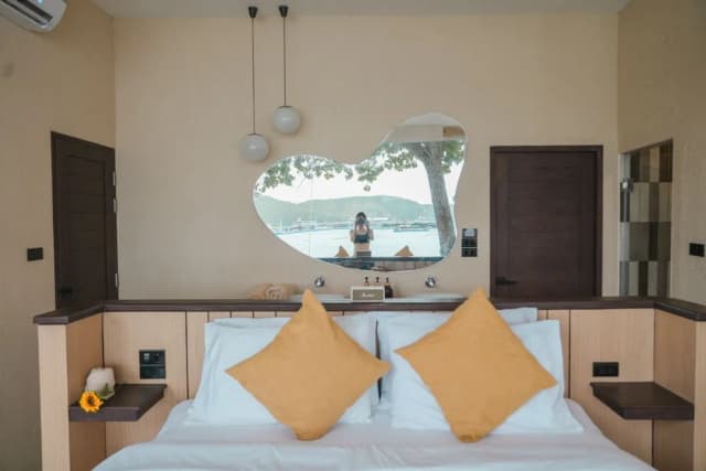 Cape Haven Koh Larn-Romantic Villa, 1 Bedroom, Ocean View, Oceanfront-2