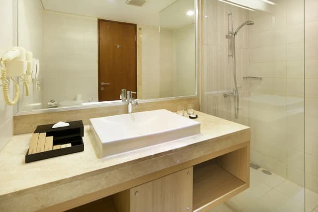 라마다 앙코르 바이 윈덤 스미냑 발리-패밀리룸, 침실 3개, 수영장 전망-6