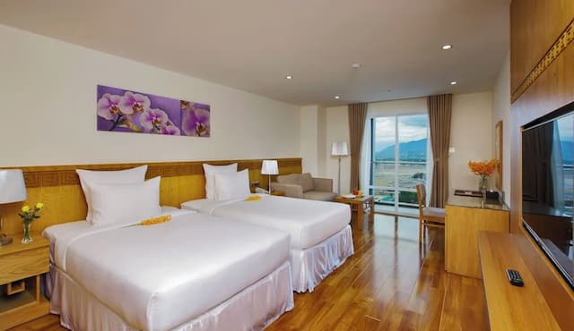 로사카 나트랑 호텔-이그제큐티브 스위트, 침실 1개, 욕조-1