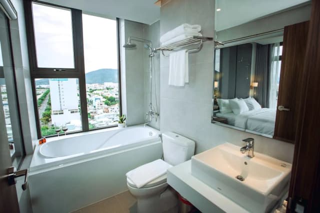 Glamour Hotel Da Nang-Sunshine Room-5