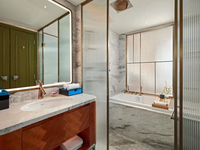 뫼벤픽 호텔 하노이 센터-이그제큐티브룸, 킹사이즈침대 1개, 클럽 라운지 이용 (Complimentary Daily Chocolate Hour)-7