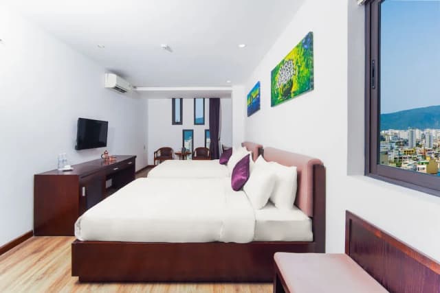 Golden Sun Hotel-Deluxe Family Room-5