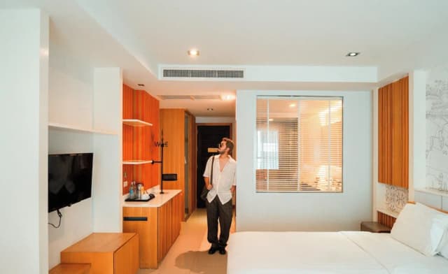 Welcome World Beachfront Resort-Deluxe Twin-5