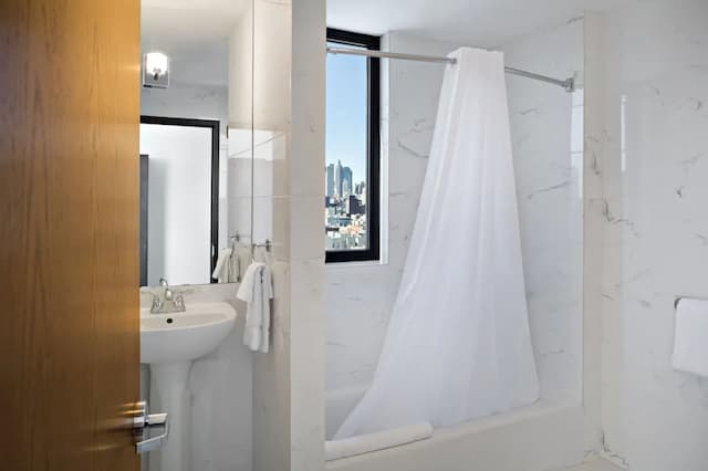 오차드 스트리트 호텔-Premier Queen City View-5