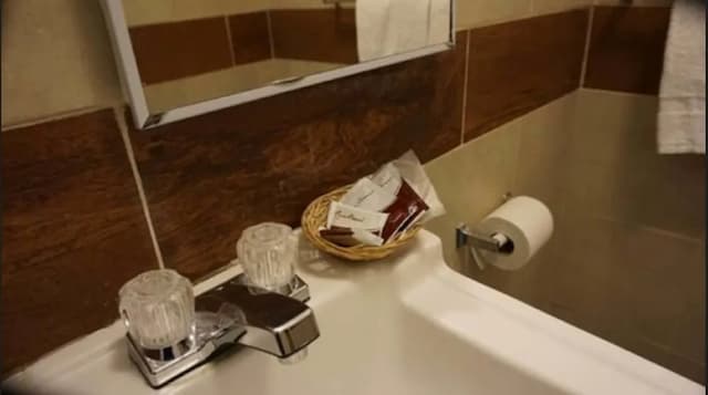 Hollywood Roxy Hotel-Room-5