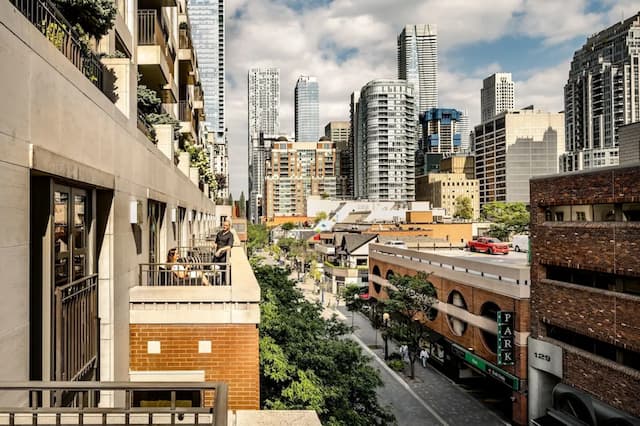 더 해즐턴 호텔 토론토-럭셔리룸, 킹사이즈침대 1개, 발코니-1