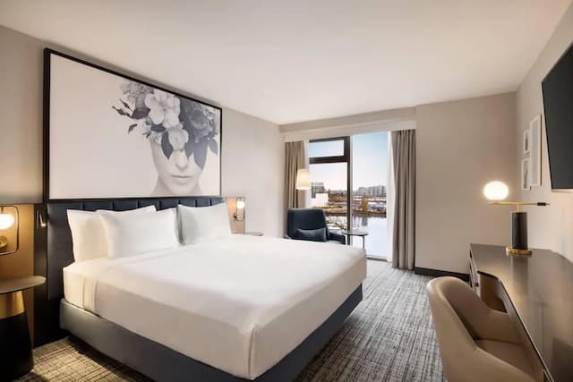 ラディソン ブル バンクーバー エアポート ホテル & マリーナ-ルーム キングベッド 1 台 禁煙 マリーナビュー-5