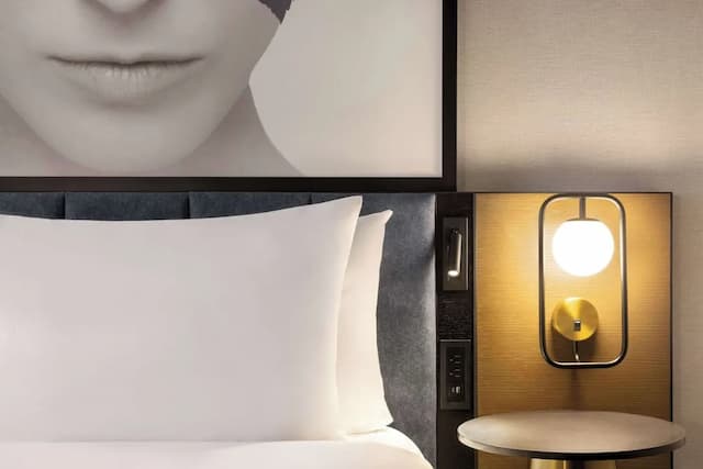 ラディソン ブル バンクーバー エアポート ホテル & マリーナ-プレミアム スイート 1 ベッドルーム 禁煙 (Non-Smoking)-1