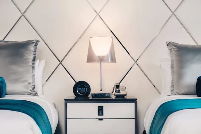 패러독스 밴쿠버-디럭스룸, 퀸사이즈침대 2개, 발코니-2