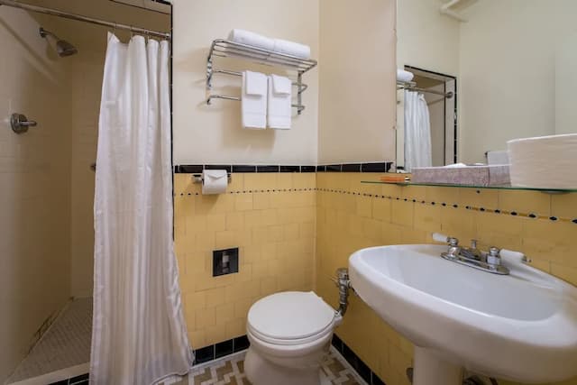 엠버시 호텔-룸, 킹사이즈침대 1개-17