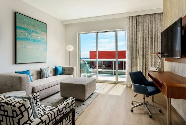 Hampton Inn & Suites Santa Monica-开间, 1 张特大床, 无烟房 (Larger)-4