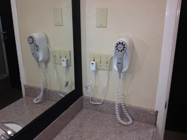 퀄리티 스위트 휴스턴 NW 사이-페어-스위트, 킹사이즈침대 1개, 금연, 분사식 욕조-6