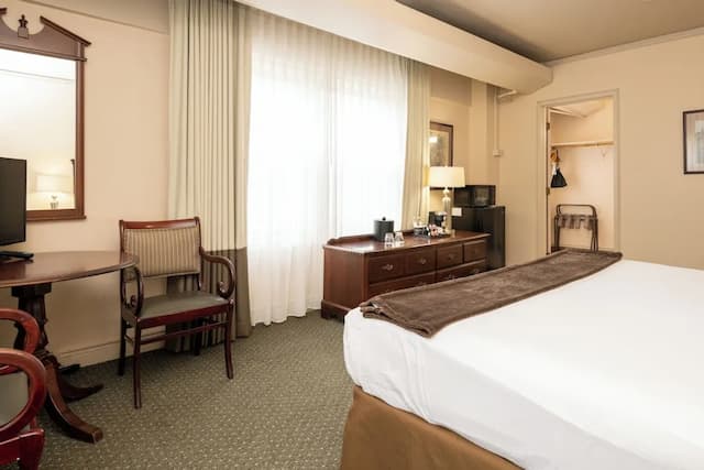 인 앳 버지니아 메이슨-디럭스룸, 킹사이즈침대 1개 (Deluxe King)-4