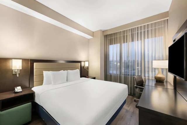 コンフォート イン プロスペクト パーク - ブルックリン-スタンダード ルーム キングベッド 1 台 禁煙-1