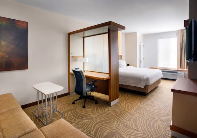 SpringHill Suites Los Angeles Burbank/Downtown-Studio, 1 King Bed with Sofa bed-2