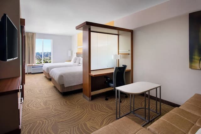 SpringHill Suites Los Angeles Burbank/Downtown-Studio, Multiple Beds (Mobility Accessible, Tub)-2