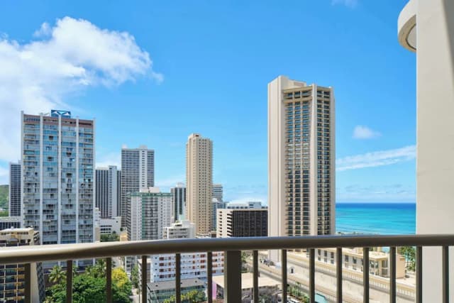 OUTRIGGER Waikiki Paradise Hotel-Room, 1 King Bed, Accessible (Waikiki View)-2