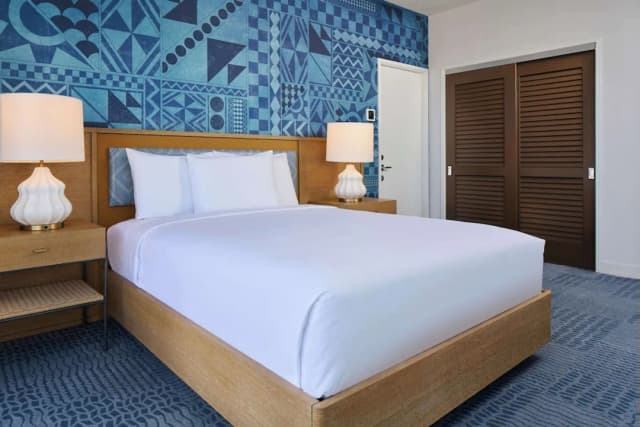 OUTRIGGER Waikiki Paradise Hotel-Studio, 1 Queen Bed-1