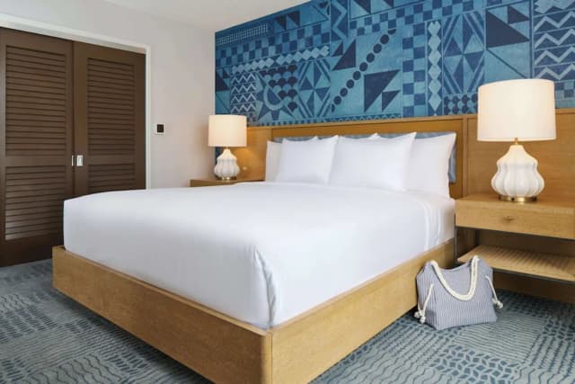 OUTRIGGER Waikiki Paradise Hotel-Room, 1 King Bed-3
