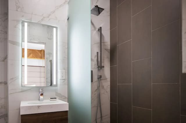 호텔 32원-스탠다드룸, 더블침대 2개-6