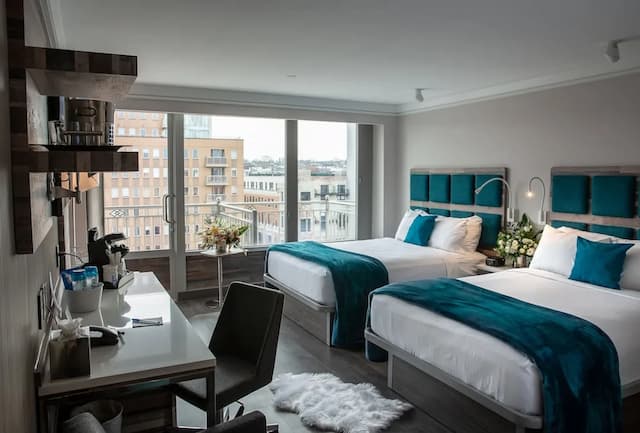 호텔 르 블뢰-Signature Collection King Bed Mobility Accessible-2