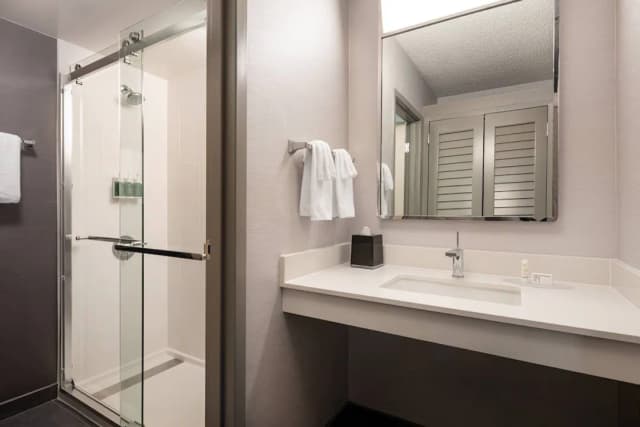 Courtyard by Marriott Seattle Southcenter-Suite, 1 Bedroom (Hearing Accessible)-6