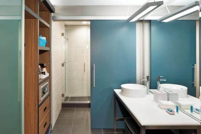 Aloft by Marriott Seattle Redmond-aloft, Room, 2 Queen Beds-6