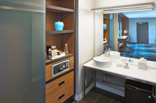 Aloft Seattle Redmond-Room, 2 Queen Beds-5