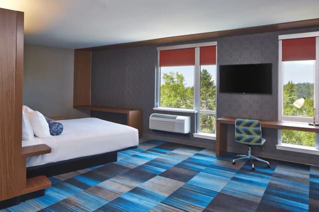 Aloft by Marriott Seattle Redmond-Room, 1 King Bed (Hearing Accessible)-4