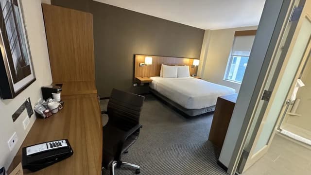 Hyatt Place Long Island City/New York City-Room, 1 King Bed-2