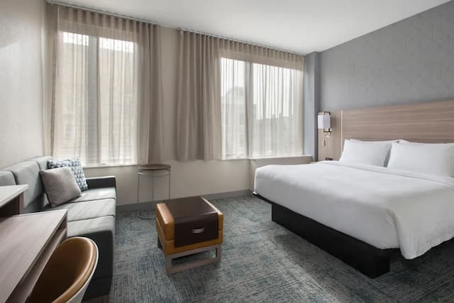 TownePlace Suites by Marriott New York Brooklyn-開放式客房, 1 張特大雙人床及 1 張梳化床, 廚房-1