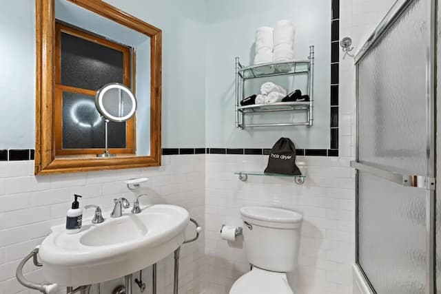 히스토릭 블루 문 호텔 - NYC-디럭스 쿼드룸, 침실 1개-6