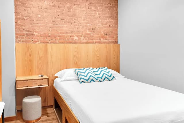 Morris Guest House-Deluxe Double Room, 1 Double Bed, Shared Bathroom-1