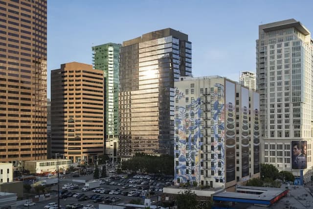 Courtyard Los Angeles L.A. LIVE-客房, 1 张特大床和 1 张沙发床, 城市景观-6