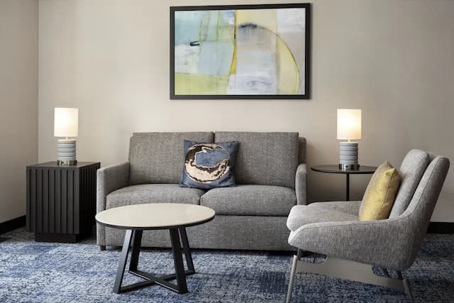 Courtyard Los Angeles L.A. LIVE-行政客房, 1 张特大床和 1 张沙发床 (Mobility Accessible, Tub)-2