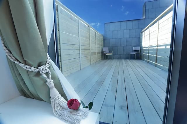 The One Boutique Hotel-Room, 1 King Bed, Balcony-3