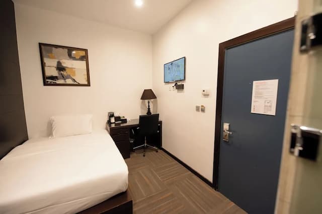 The One Boutique Hotel-Compact Room-8