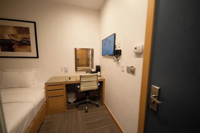 The One Boutique Hotel-Compact Room-3