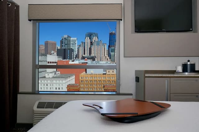 ハンプトン イン サンフランシスコ ダウンタウン / コンベンション センター-ルーム キングベッド 1 台 シティビュー-8