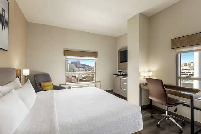 ハンプトン イン サンフランシスコ ダウンタウン / コンベンション センター-ルーム キングベッド 1 台 冷蔵庫 シティビュー-11