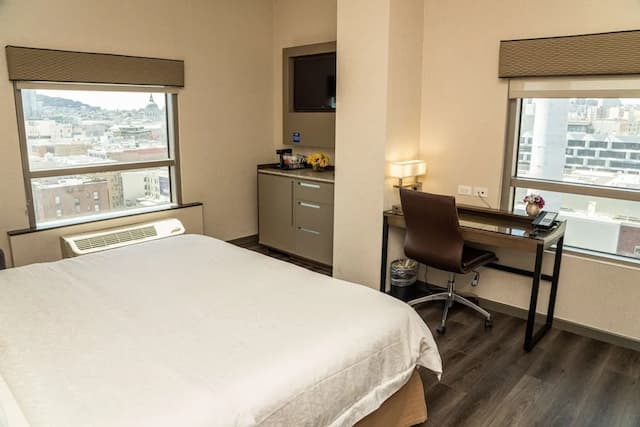 ハンプトン イン サンフランシスコ ダウンタウン / コンベンション センター-ルーム キングベッド 1 台 冷蔵庫 シティビュー-6