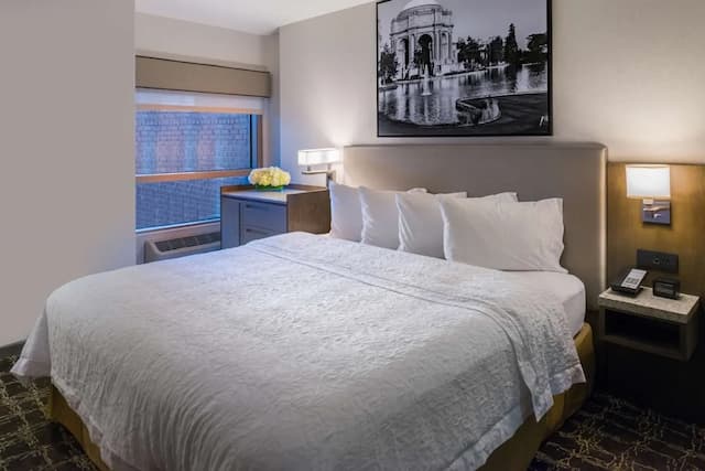 ハンプトン イン サンフランシスコ ダウンタウン / コンベンション センター-ルーム キングベッド 1 台 バリアフリー 浴槽-6