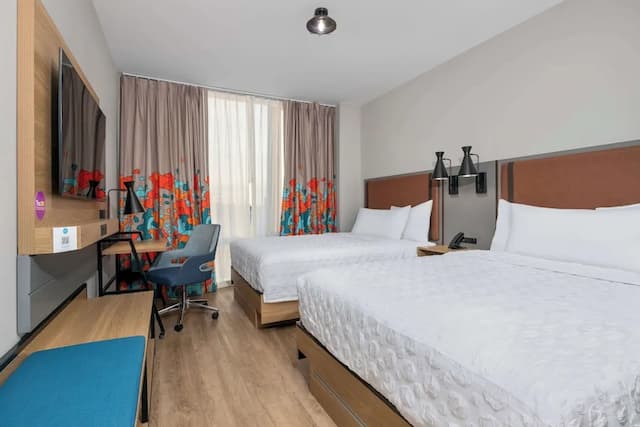 힐튼 브루클린 트루-룸, 퀸사이즈침대 2개, 장애인 지원 (Roll-In Shower Mobility & Hearing)-3