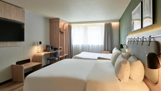 Campanile Prime Paris 19 - La Villette-标准房, 多张床 (1 Queen Bed 1 Modular Bed for 2 adult)-18