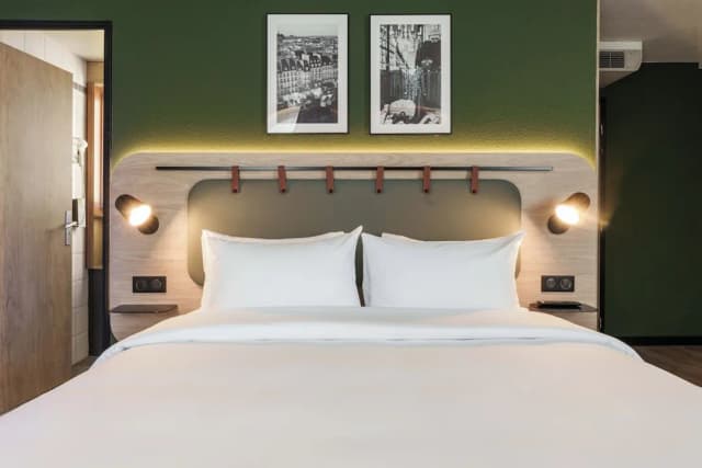 Campanile Prime Paris 19 - La Villette-高级房, 1 张特大床-2